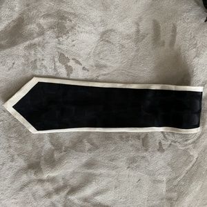 Di Moggio 100% silk tie